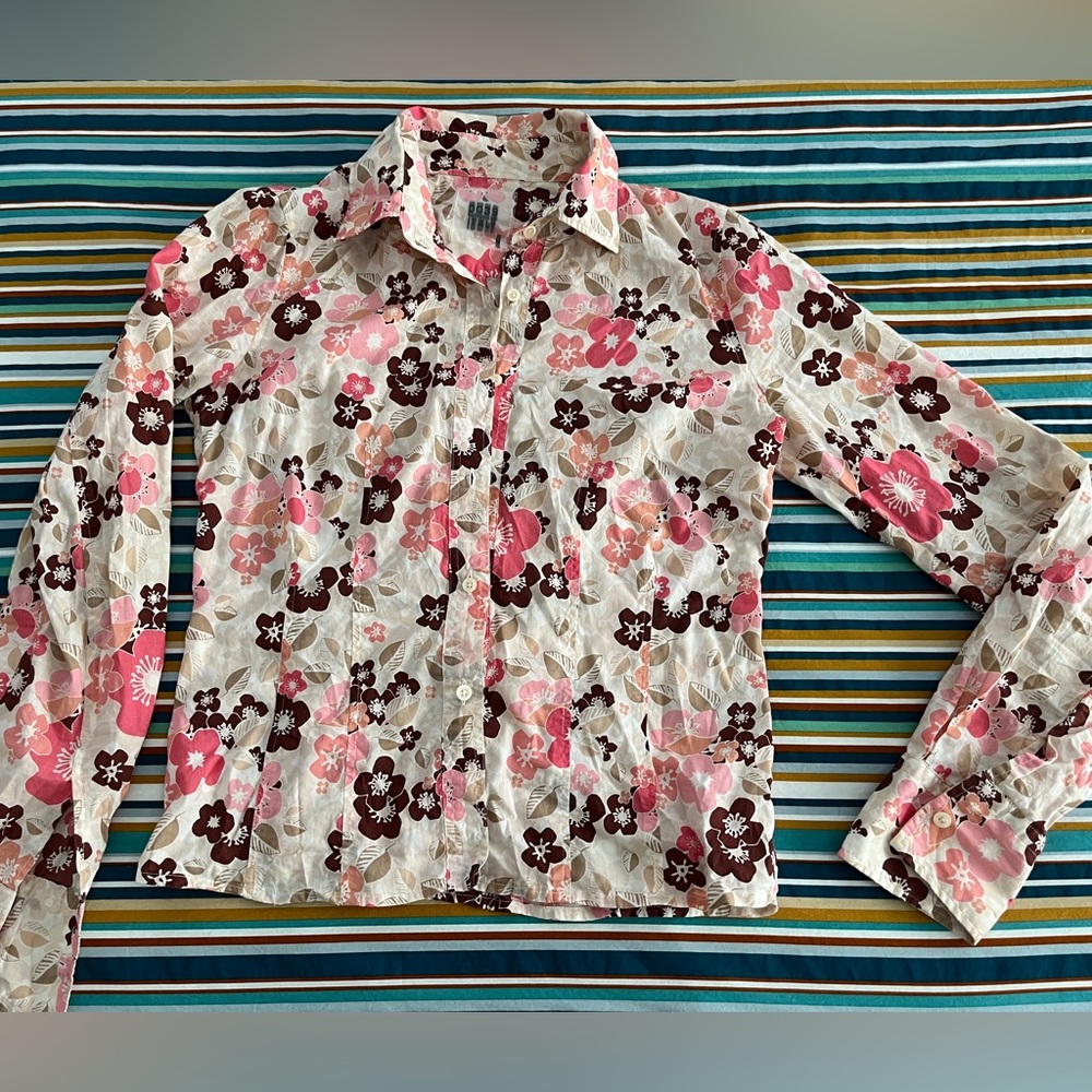🤌 LOVELY Italian Cotton Floral Blouse, Long Sleeve, Button-down! Lower Shipping